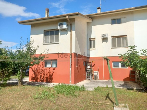 casa indipendente in vendita a Fiumicello Villa Vicentina in zona Fiumicello