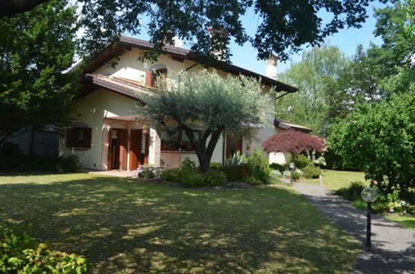 casa indipendente in vendita a Fiumicello Villa Vicentina in zona Fiumicello