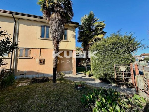 casa indipendente in vendita a Fiumicello Villa Vicentina