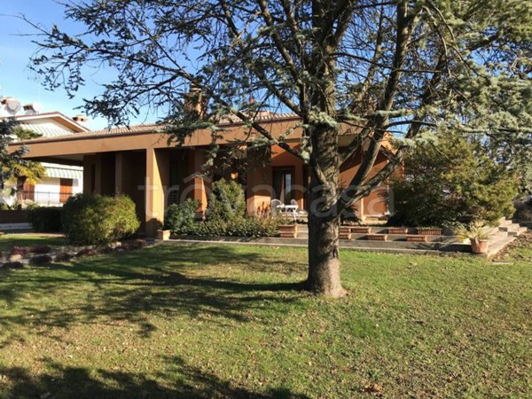 casa indipendente in vendita a Fiumicello Villa Vicentina in zona Fiumicello