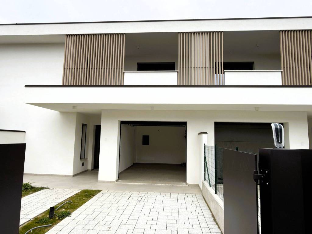 casa indipendente in vendita a Fiumicello Villa Vicentina in zona San Valentino