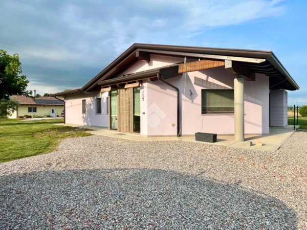 casa indipendente in vendita a Fiumicello Villa Vicentina in zona San Valentino