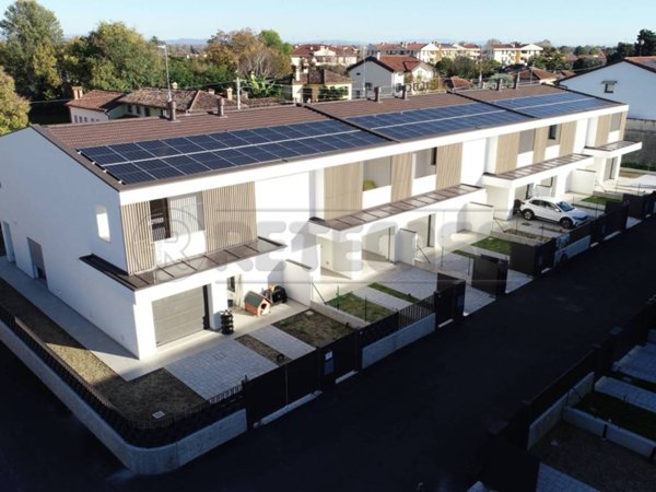 casa indipendente in vendita a Fiumicello Villa Vicentina in zona San Valentino
