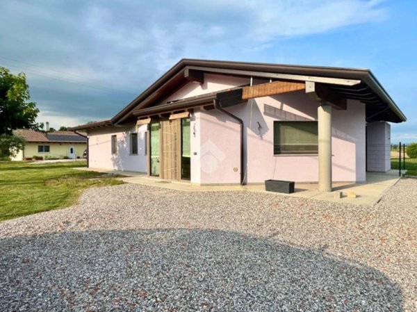 casa indipendente in vendita a Fiumicello Villa Vicentina