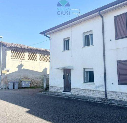 casa indipendente in vendita a Fiumicello Villa Vicentina in zona San Valentino