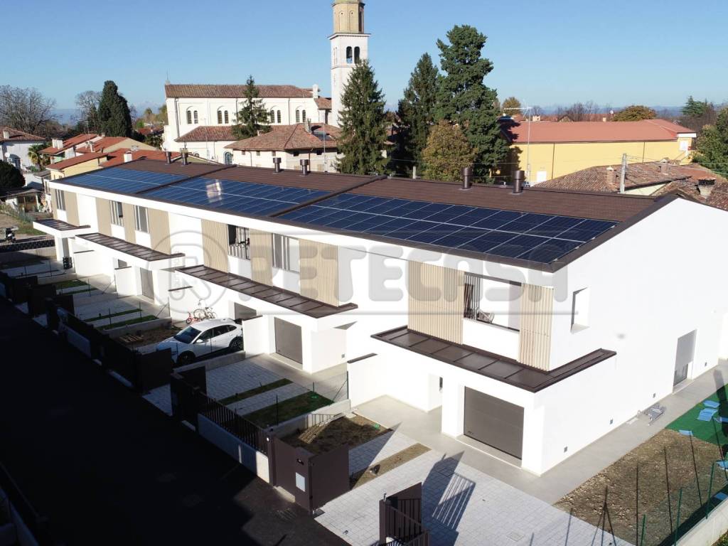 casa indipendente in vendita a Fiumicello Villa Vicentina in zona San Valentino