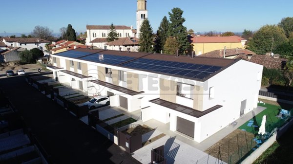 casa indipendente in vendita a Fiumicello Villa Vicentina in zona Fiumicello