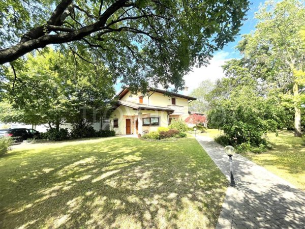 casa indipendente in vendita a Fiumicello Villa Vicentina in zona Fiumicello