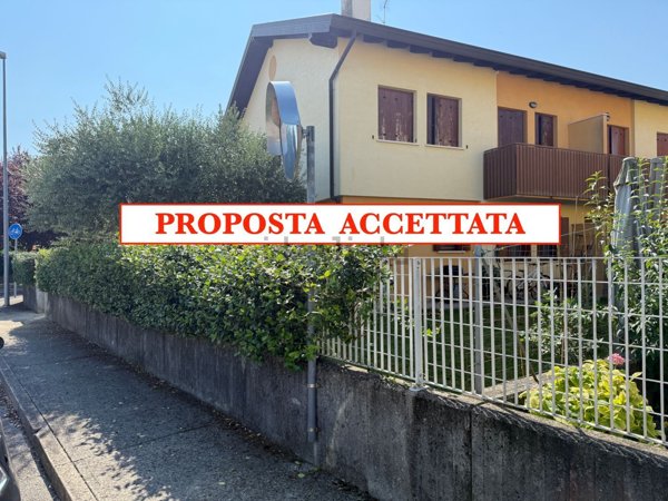 casa indipendente in vendita a Fiumicello Villa Vicentina in zona Papariano