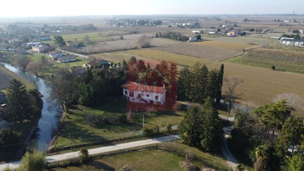 casa indipendente in vendita a Fiumicello Villa Vicentina in zona San Lorenzo