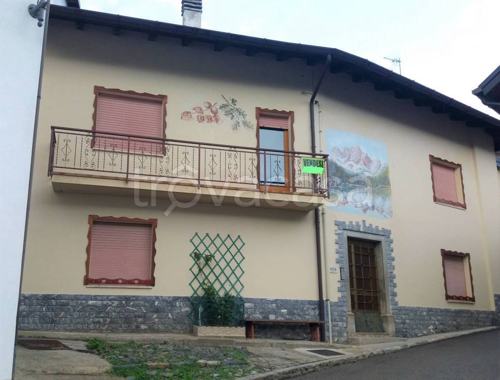 casa indipendente in vendita a Treppo Ligosullo in zona Treppo Carnico
