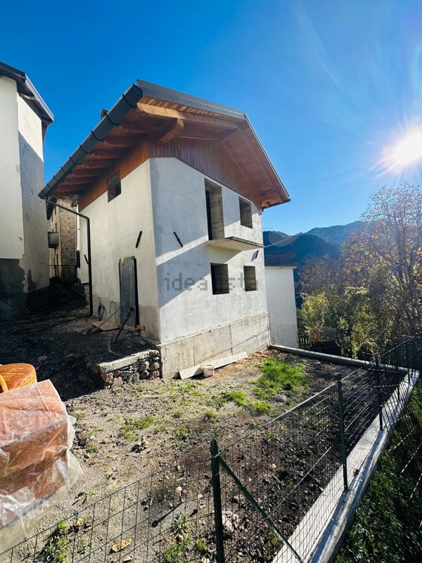 appartamento in vendita a Treppo Ligosullo in zona Tausia