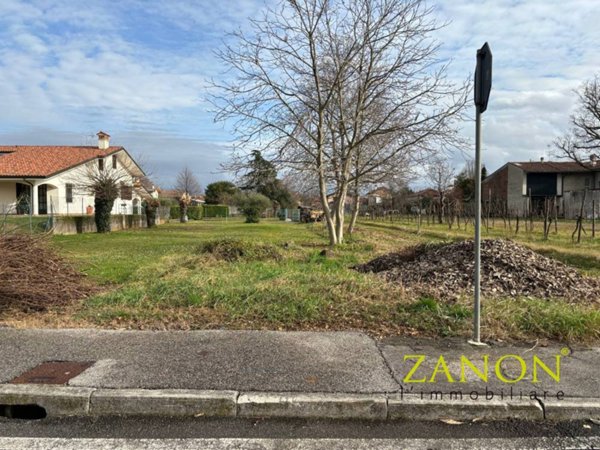 villa in vendita a Capriva del Friuli