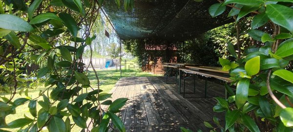 casa indipendente in vendita a Capriva del Friuli