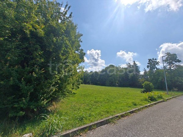 terreno edificabile in vendita a Capriva del Friuli