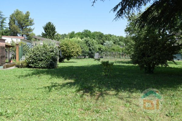 terreno edificabile in vendita a Capriva del Friuli