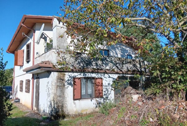 casa indipendente in vendita a Capriva del Friuli