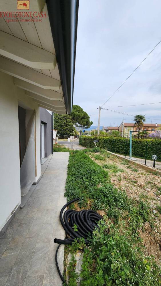 casa indipendente in vendita a Capriva del Friuli