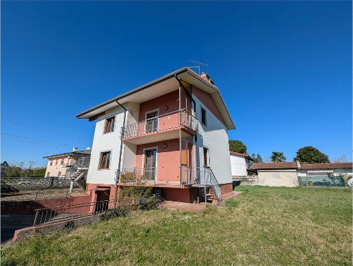 appartamento in vendita a Capriva del Friuli