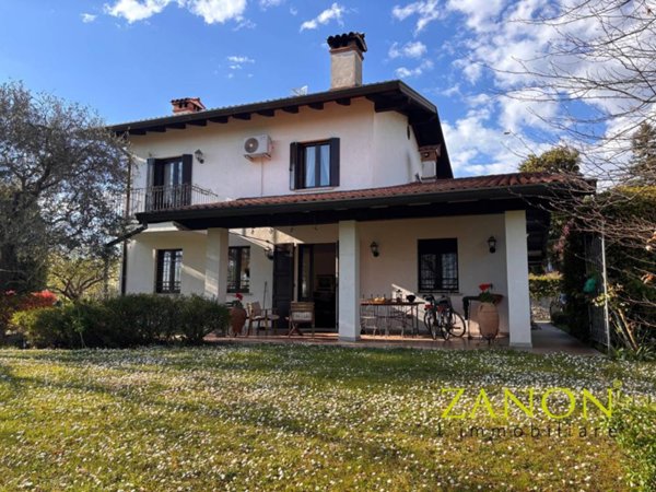 casa indipendente in vendita a Capriva del Friuli
