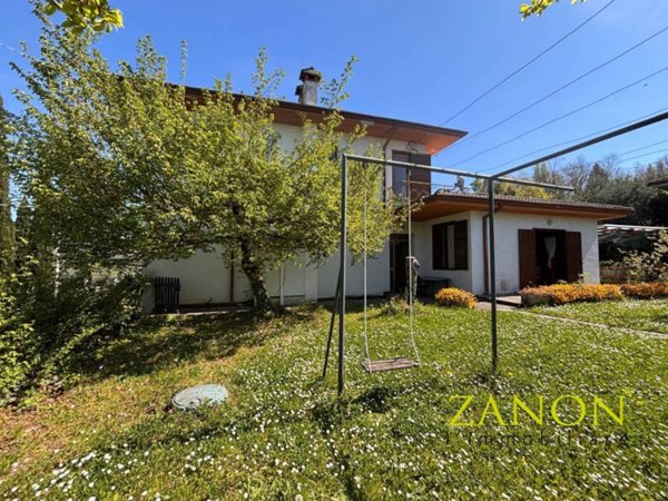 casa indipendente in vendita a Capriva del Friuli