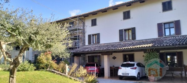 casa indipendente in vendita a Cormons in zona Borgnano