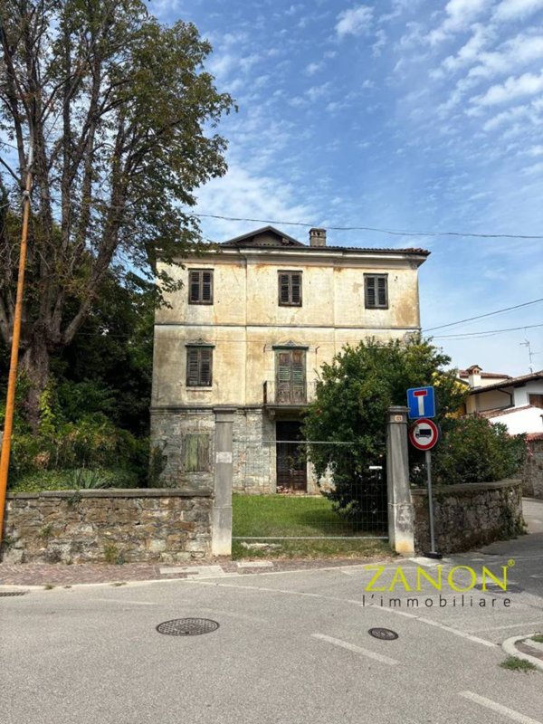 casa indipendente in vendita a Cormons
