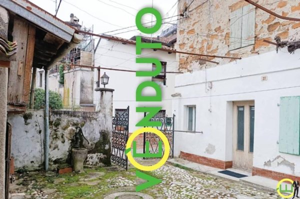 casa indipendente in vendita a Cormons