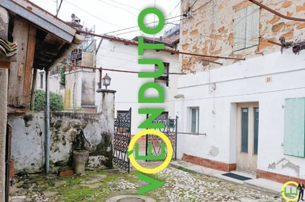 casa indipendente in vendita a Cormons