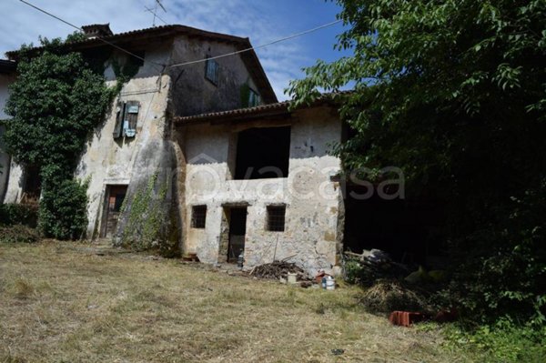 appartamento in vendita a Cormons in zona Borgnano