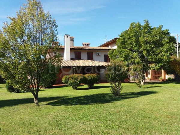 casa indipendente in vendita a Cormons in zona Borgnano