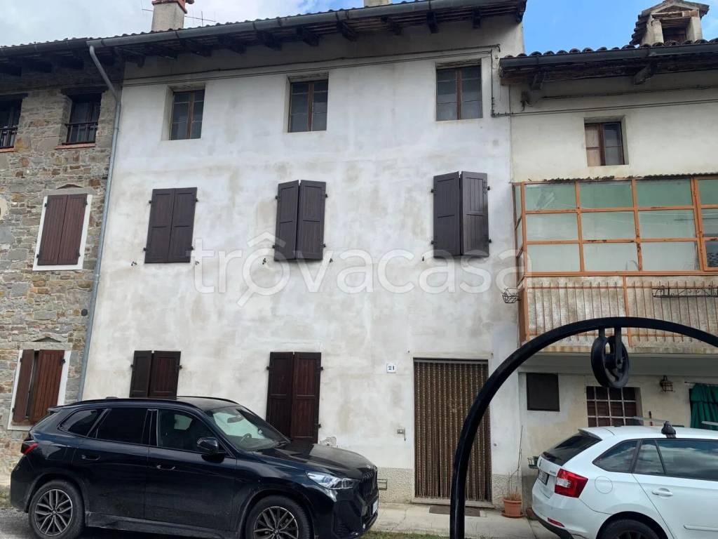 casa indipendente in vendita a Cormons