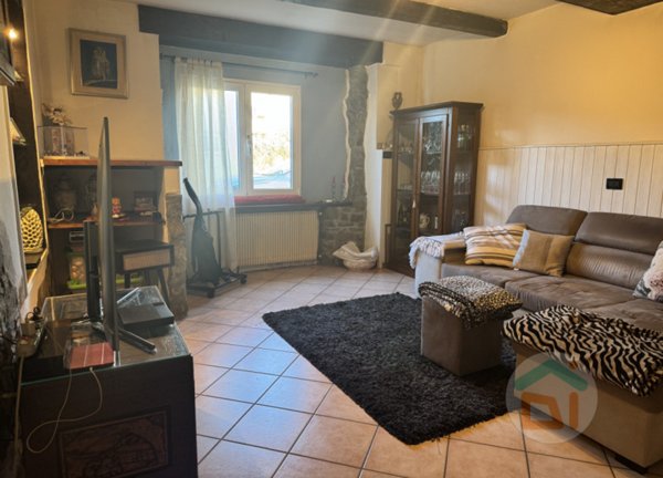 casa indipendente in vendita a Cormons