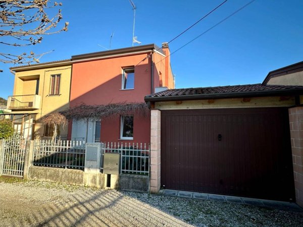 casa indipendente in vendita a Cormons