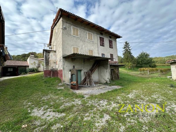 casa indipendente in vendita a Cormons