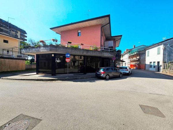 negozio in vendita a Cormons