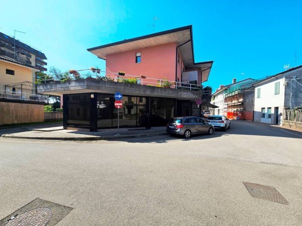 negozio in vendita a Cormons