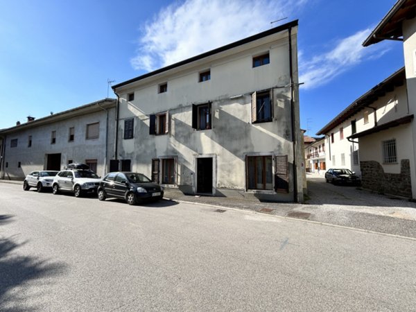 casa indipendente in vendita a Cormons