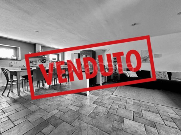 casa indipendente in vendita a Cormons