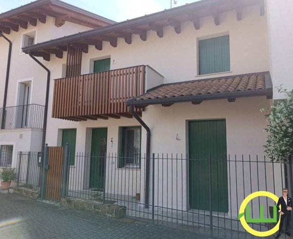 casa indipendente in vendita a Cormons