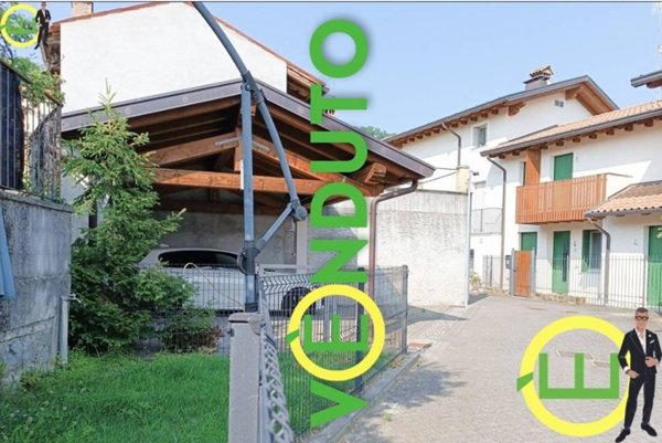 casa indipendente in vendita a Cormons