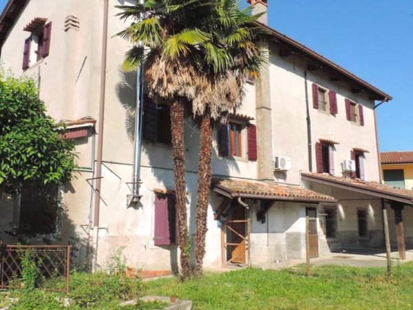 casa indipendente in vendita a Cormons