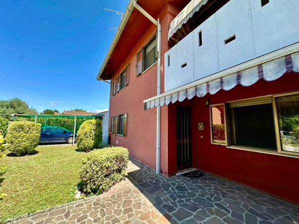 casa indipendente in vendita a Cormons in zona Borgnano