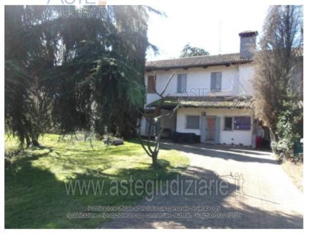casa indipendente in vendita a Cormons in zona Brazzano