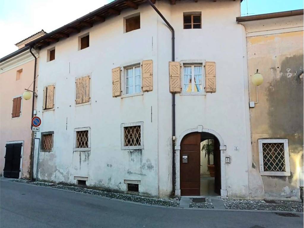 casa indipendente in vendita a Cormons