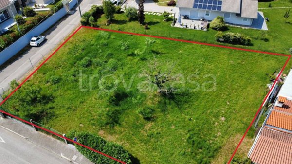 terreno agricolo in vendita a Cormons in zona Borgnano