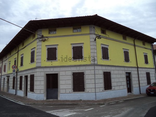 casa indipendente in vendita a Cormons in zona Brazzano