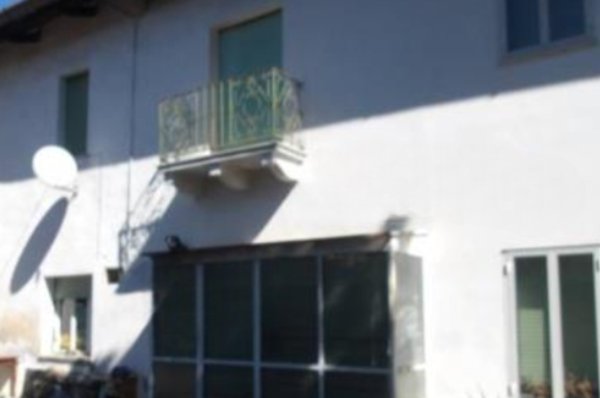 casa indipendente in vendita a Cormons in zona Brazzano