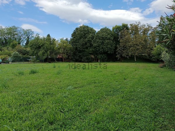 terreno edificabile in vendita a Cormons