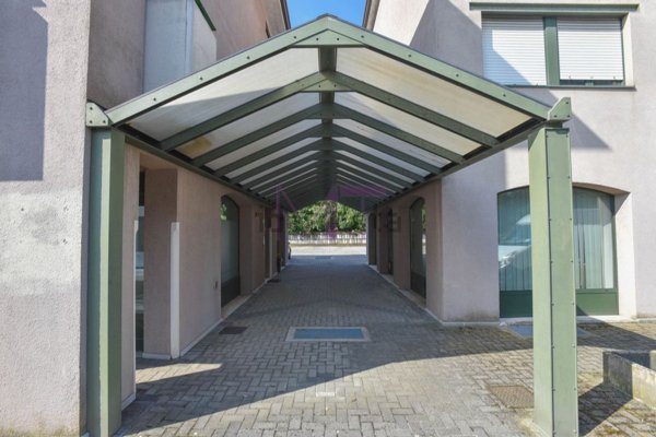 locale commerciale in vendita a Cormons